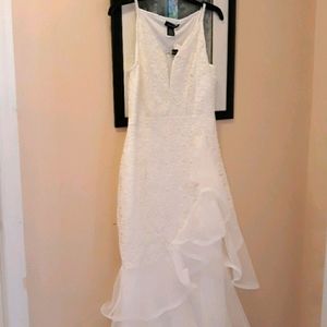 NWT Long white fancy dress/gown size Large
